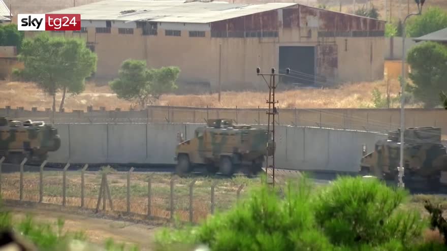 Guerra in Siria, i curdi si ritirano da parte safe zone