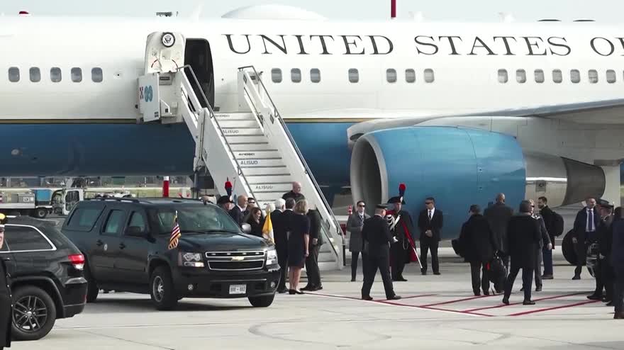 L'arrivo del vicepresidente Usa Mike Pence a Ciampino