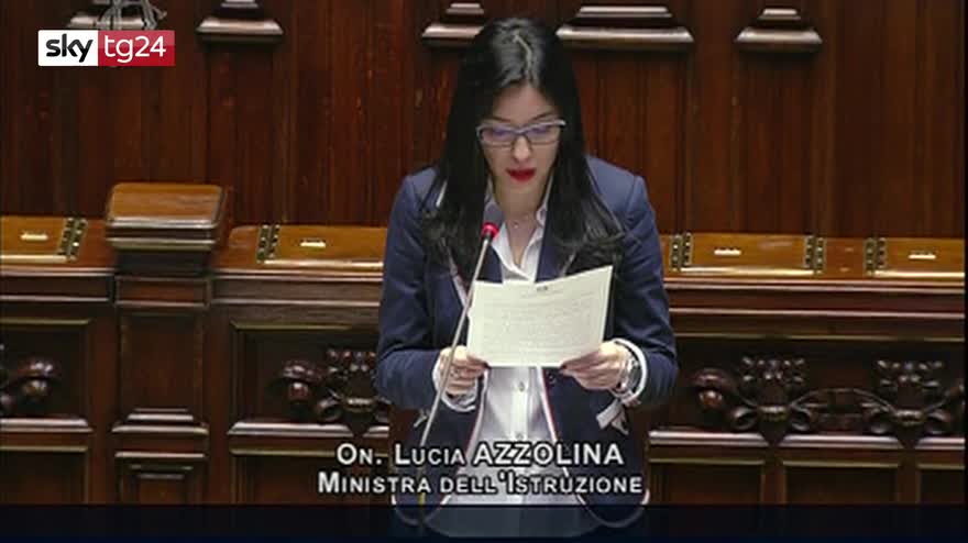 Scuola, Azzolina: Esami di maturità al via dal 17 giugno