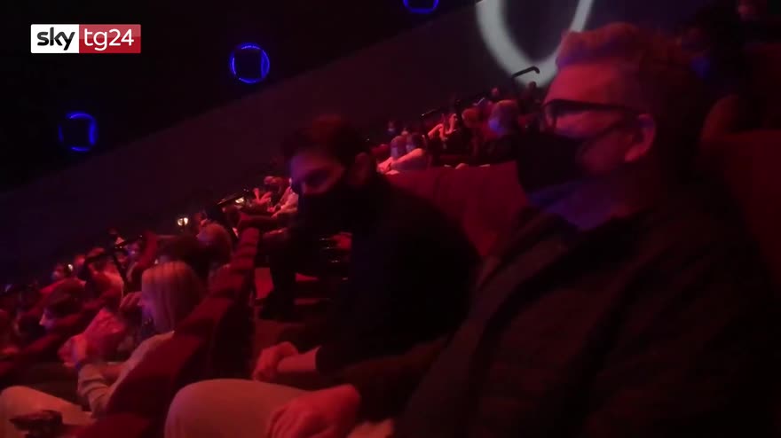 Tom Cruise si intrufola alla prima di Tenet a Londra