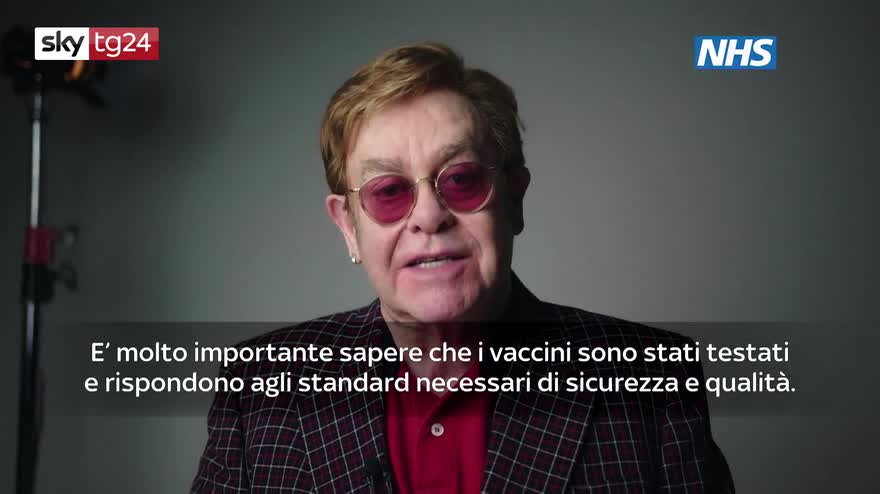 Elton John in un video invita a vaccinarsi contro il Covid