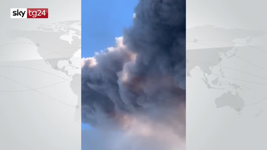Stromboli, il video dell'eruzione e dell'esplosione