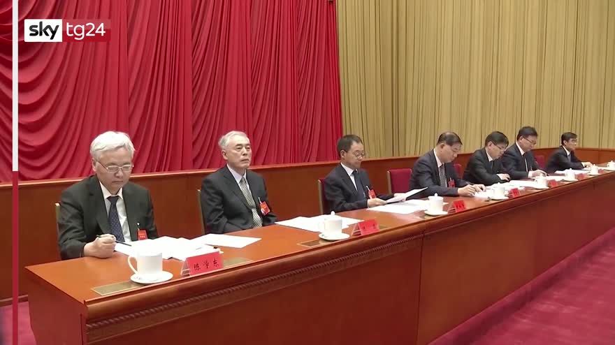 La Cina autorizza tre figli contro calo della natalità