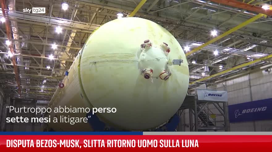 Disputa Bezos-Musk, slitta ritorno uomo sulla Luna