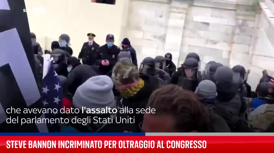 Steve Bannon incriminato per oltraggio al Congresso