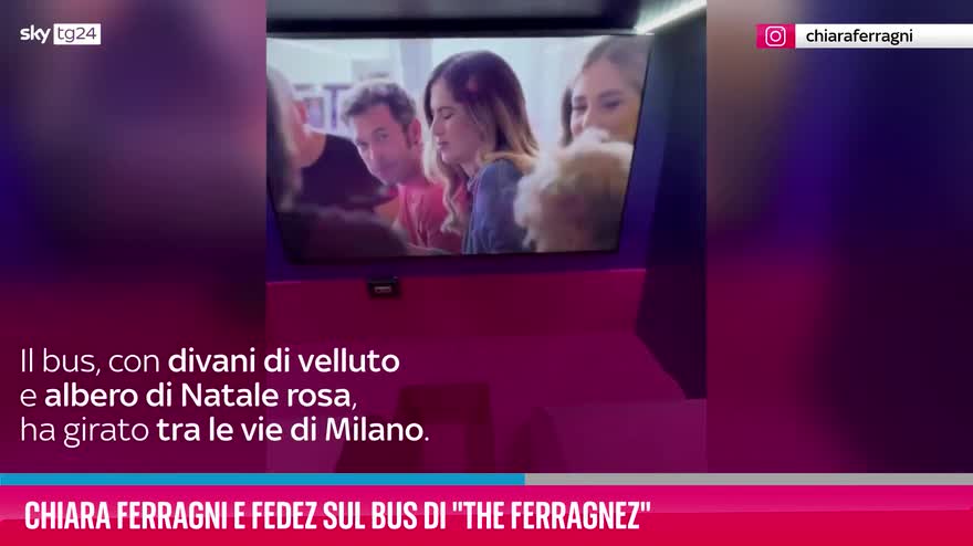 VIDEO Chiara Ferragni e Fedez sul bus di