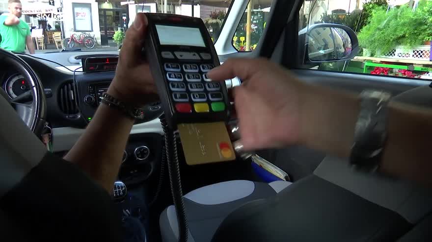 Contante, dietrofront sui limiti: si torna a duemila euro