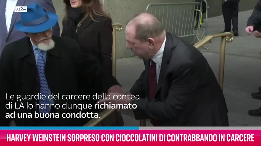 VIDEO Weinstein, cioccolatini di contrabbando in carcere