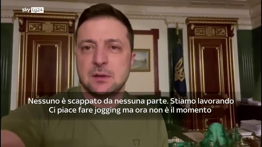 Zelensky: sono ancora a Kiev