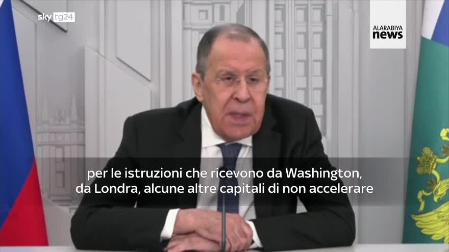 Lavrov: negoziati fermi per inconsistenza degli ucraini, stanno giocando