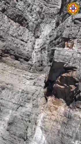 Dolomiti, crolla un pilastro della Moiazza. VIDEO
