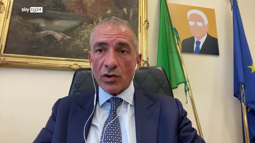 Covid, Costa: lavorare per tornare a scuola senza mascherina
