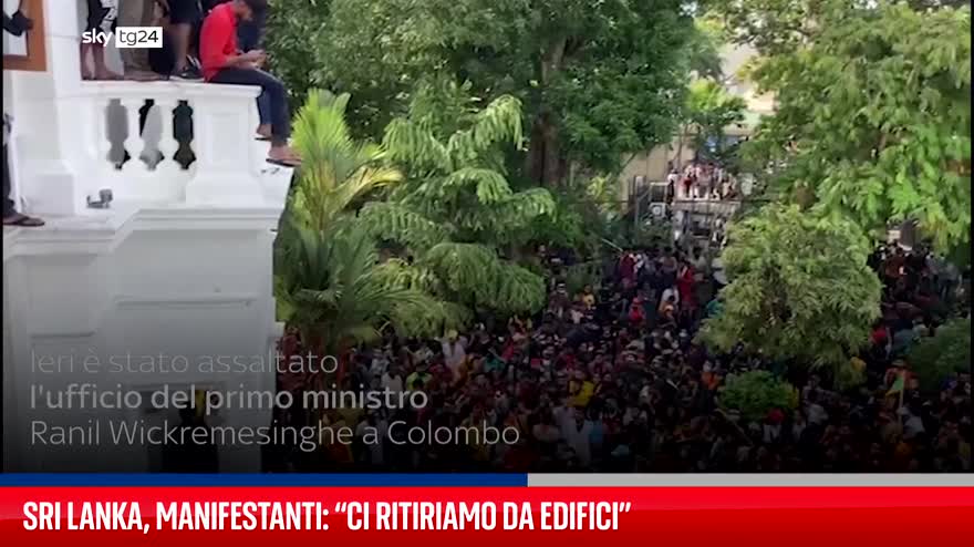 Sri Lanka, manifestanti si ritirano da edifici occupati