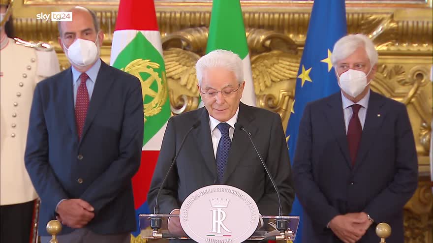 Crisi governo Draghi, Mattarella: periodo non consente pause
