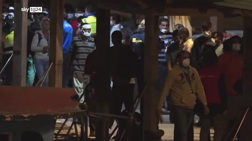 Guardia costiera soccorre due barconi in Sicilia e Calabria