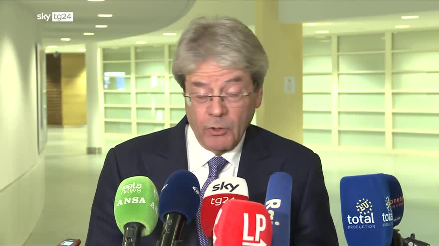 I titoli di Sky TG24 del 26 aprile, edizione delle 19