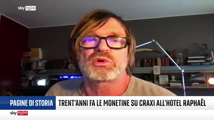 Timeline, Trent'anni fa le monetine su Craxi al Raphael