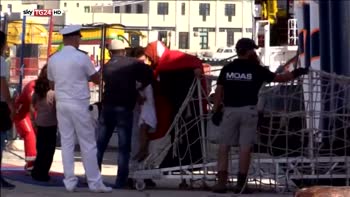 Migranti, 309 sbarcati a Trapani su nave MOAS