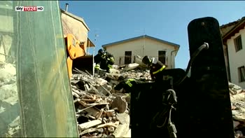 Terremoto, a San Lorenzo continua il lavoro dei vigili del fuoco