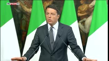 Sisma, Renzi, ricostruiremo