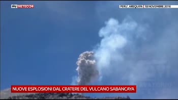 Eruzione del vulcano Sabancaya in Perù