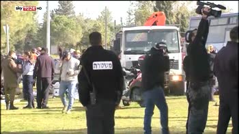 Camion sulla folla a Gerusalemme, 4 morti