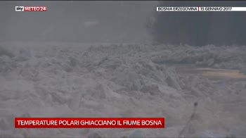Il fiume Bosna ghiacciato a causa del freddo