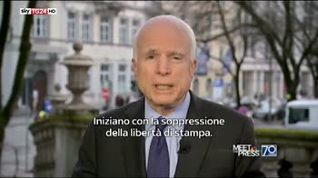 McCain, dittature iniziano sopprimendo la stampa