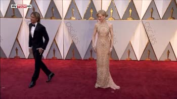 Moda Oscar, sul red carpet colori tenui, oro e argento