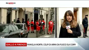 Firenze, genitori e figlia trovati morti in casa  tracce di spari