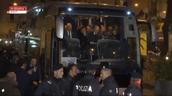 Ronaldo esce dall albergo