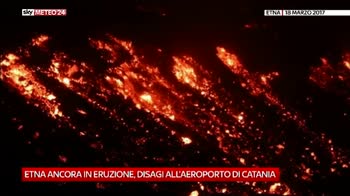 Continua l'eruzione dell'Etna