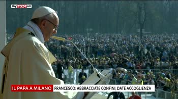 ESTR PAPA ABBRACCIARE CONFINI MONZA