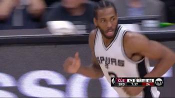 NBA, i 25 punti di Kawhi Leonard nella vittoria Spurs