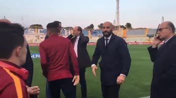 Monchi incontra per la prima volta i calciatori della Roma