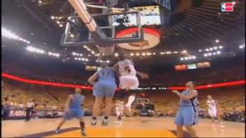 NBA, 10 anni fa la schiacciata di Baron Davis su Kirilenko