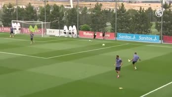 Sergio Ramos avvisa la Juve: gol pazzesco in allenamento