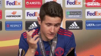Herrera dedicates trophy to victims