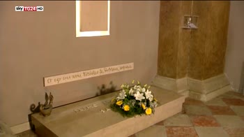 Papa in visita alle tombe di Mazzolari e Milani