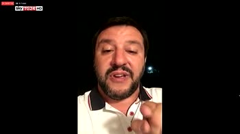 Il fb live di Salvini