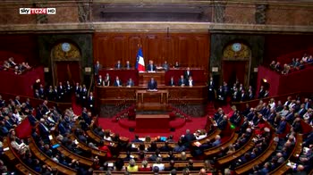 Macron presenta il programma di governo