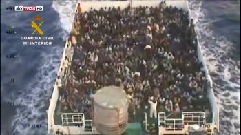 Migranti, UE, aiuteremo Italia ma migliorate le procedure