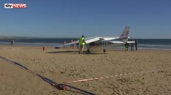 Two sunbathers die as plane lands on Portugal beach