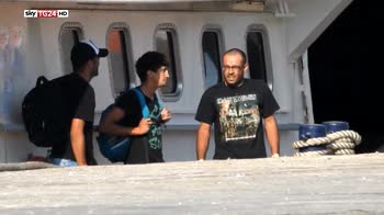 Migranti, a Pozzallo la nave ong spagnola Proactive