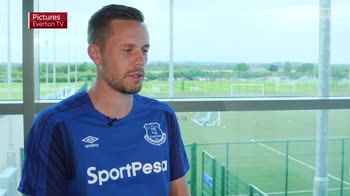 Sigurdsson completes Everton move
