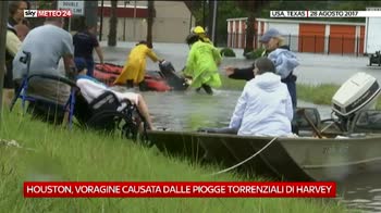 Uragano Harvey, crolla una strada