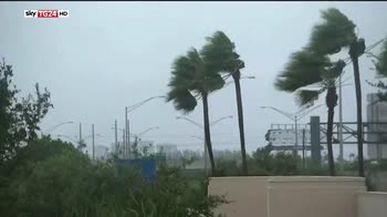 Florida, uragano Irma raggiunge Isole Keys