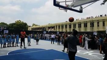 NBA, Kevin Durant inaugura un playground in India