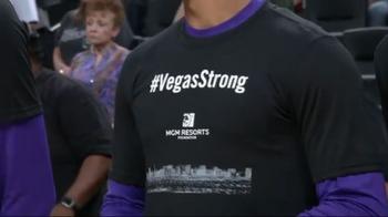 NBA, Lakers e Kings a Las Vegas in onore delle vittime