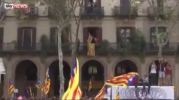 Cheers as Catalan MPs back Spain split